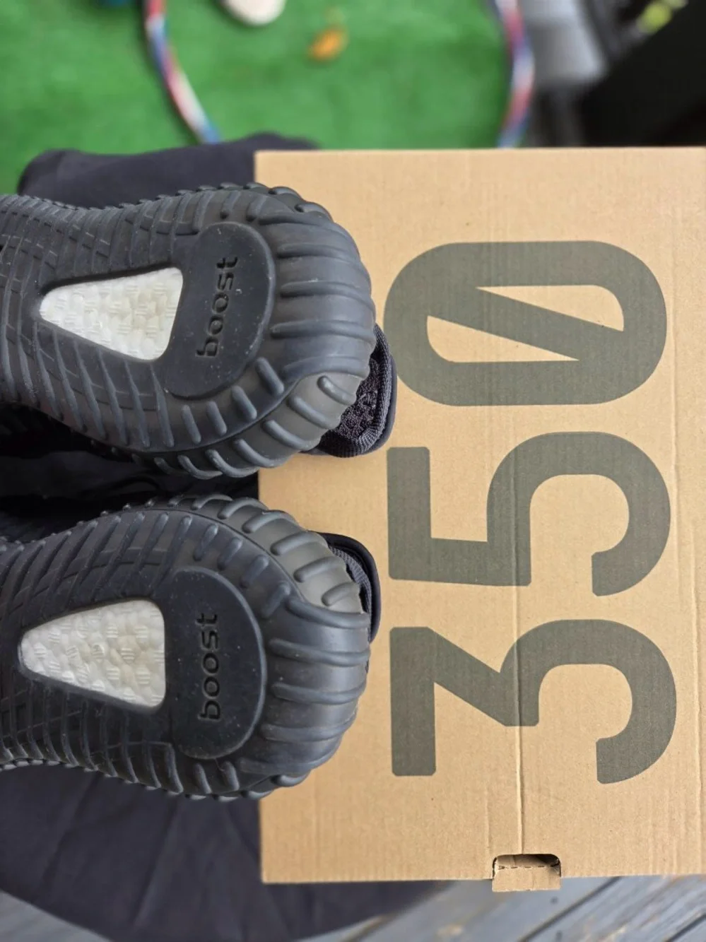 adidas Yeezy Boost 350 V2